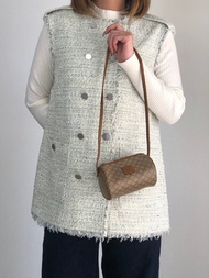 【VintageShop solo 日本直送中古包專賣店】CELINE 賽琳 經典老花 (Macadam) 斜背包 米白 壓印羅馬仕女圖案 PVC 迷你側背包 vintage n3gs7s