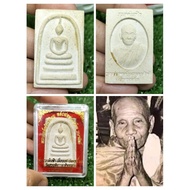 Phra somdekmjPhor Than Klai Wajasitk*9Run Ruay Lon Fa Leuan Nai Plod Ni 65
Phra Phong Wan白色草药粉末



W