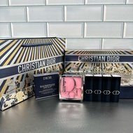 DIOR迪奧榮耀一托四套裝✨$298 #001腮紅正裝+4支藍金口紅小樣｜連禮袋🎁