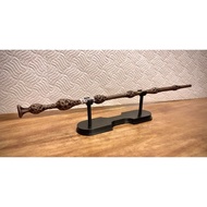 Harry Wand Stand (Single)