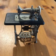 古物 迷你衣車 vintage mini SEWING around 8cm x 9cm