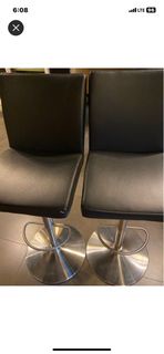 黑色酒吧高腳椅（可較高低）每張計
