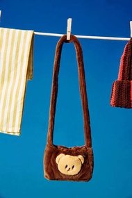 🧸🧀New+พร้อมส่ง🧸🧀กระเป๋าหมีเนยแบรน GLW X Butterbear🧸รุ่น BUTTERBEAR FLUFFY DUMPLING BAG🧸🧀สวย น่ารัก เ