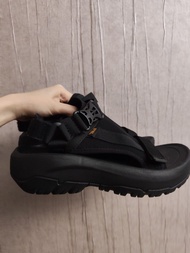 Teva 黑色厚底涼鞋HURRICANE AMPSOLE VOLT