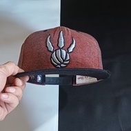 Snapback mitchell&ness nba raptors second hand