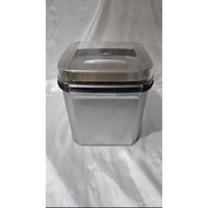 EZZY KEEPER (THE ITEM DISPLAY)