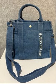 Guess手袋