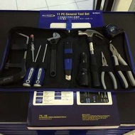 家用/汽機車11件工具組-美國名牌Blue-Point(snap-on集團）（8"帶刻度活動扳手、老虎鉗、尖嘴鉗、十字起子、ㄧ字起子、釘鎚、卷尺、美工刀、鋼鋸、LED手電筒、測電筆