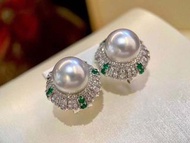 White South Sea Pearl Earring👑! 高貴modern南洋白珠鑽石💎✨耳扣！11-12mm南洋白珠正圓強光微瑕！搭配祖母綠💚✨，耳扣舒適方便，超抵只售15900HKD💛✨！ 