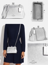 ⛔️截單日：12月5日18:00 ❤️‍🔥🇨🇦加拿大直送 Coach Nora Kisslock Crossbody
