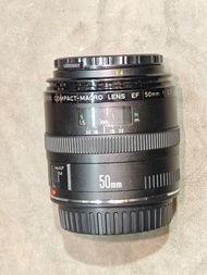 Canon 50/2.5 Macro EF