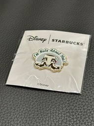 全新限量版 CHIP ‘N DALE Disney Starbucks Coffee Tumbler Limited Edition Pin Badge 迪士尼 星巴克咖啡 松鼠 鋼牙與大鼻 隨行杯襟