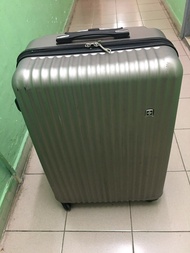 Swiss Wenger 28吋 啞銀色 萬向輪行李箱