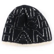 香奈兒 (CHANEL) 21K 羊絨真絲混紡針織帽，成色極佳，全身飾有品牌標誌印花。黑白配色。正品。女士款。