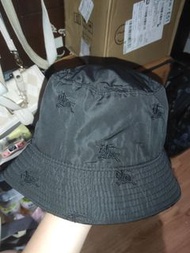 Burberry黑色漁夫帽