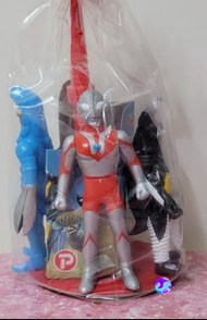 Bullmark  Mini  Kaiju  Series  Ultraman  鹹蛋超人吉田  巴魯坦星人  宇宙恐龍  東京鐵塔 共 4 個 Baltan  咸蛋超人 奧特曼 宇宙恐竜