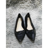Gold Tone Design Pointed Toe Flats