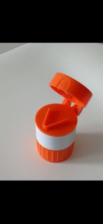 食藥冇煩惱  一機多用  切藥丸  切葯丸 磨藥粉  藥丸藥粉儲存器 pill cutter 全新 未用過 小朋友 寵物 狗奴才 貓奴 長者 老人家 餵藥 照顧者