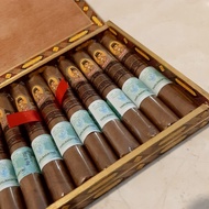 Ready Cigar - Cerutu Tarumartani Corona (1 Box - 10 Btg)