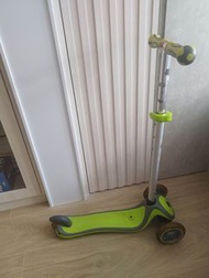 Globber 三輪滑板車