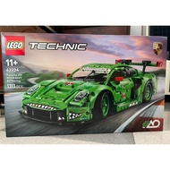 Technic Model - 42224 - Porsche 911 GT3 R REXY AO Racing - Lego