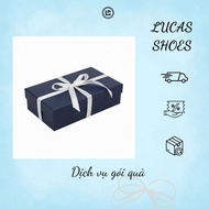Lucas Shoes gift wrapping service