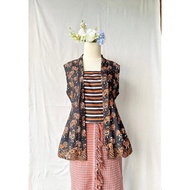 KEBAYA KUTUBARU BATIK CAP - SUNDAY MARKET