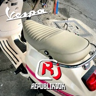Vespa LX & Vespa S motorcycle seat covers