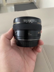Canon EF 50mm f/1.4