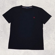 T-SHIRT BY FRED PERRY