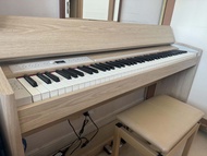 Roland f701 淺木色digital piano with bench 90 ％