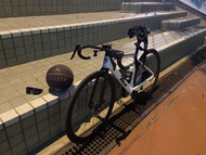 Twitter 電變雅特公路車