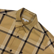 Guy Laroche เสื้อเชิ้ตแขนสั้นลายเช็ค ผ้าฝ้าย 100% ทรง REGULAR FIT สีเบจ รุ่น BAC1101S5BE