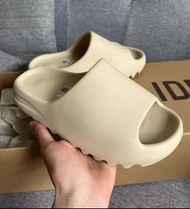 Adidas Yezzy椰子拖鞋 休閒百搭 卡其色