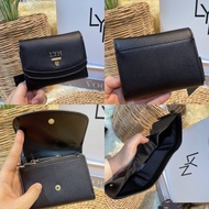 กระเป๋าสตางค์ใบสั้น LYN รุ่น Mika Short Wallet