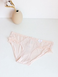 Low-Waist Ice Silk Seamless Womens Underwear Triangle Panties 63 Yuan for Students Comfortable Breat