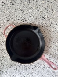 Le Creuset 26cm Cast Iron Skillet 圓形連手柄琺瑯鑄鐵平底煎鍋