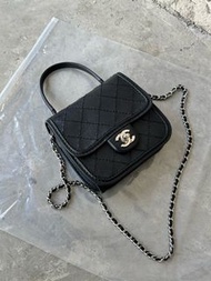 Chanel黑银mini饼干单肩包