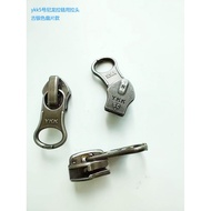 Formal Wear 5 Pieces Price ykk No. 5 CN Nylon Zipper Pull Double-Sided Hook Pull Black White Top Jac