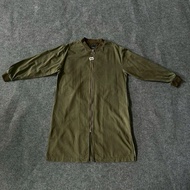 P67 Lutique Green Chest 44 Length 37 21 Size