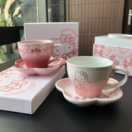 Hộp 2 tách và 2 đĩa gốm sứ Le Creuset Hello Kitty Sanrio Cartoon Cute Ceramic