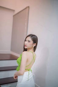 เสื้อผูกคอ โชว์หลัง เสื้อครอปโชว์หลัง ครอปสายฝอโชว์หลัง เซ็กซี่ ชุดเที่ยวคาเฟ่ เกาะอกมัดเชือกโชว์หลั