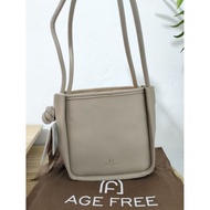 Age free Kylie bag..