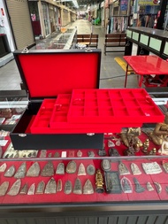 กล่องใส่พระเครื่อง วัตถุมงคล แบบ 3 ชั้นขนาด 54 ช่องใหญ่ สวย เหมาะสำหรับจัดเก็บพระเครื่องวัตถุมงคลขอ