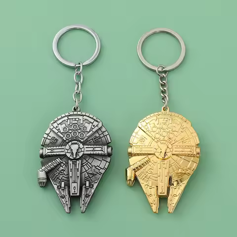 Star War Keychain Spacecraft Millennium Falcon Metal Pendant Keyring Car Backpack Key Holder Vintage
