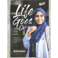 Siti Nordiana Life Goes On (preloved book)