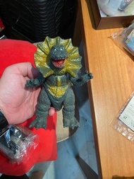 鹹蛋超人怪獸一隻