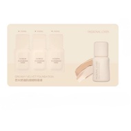 passional lover creamy velvet foundation Swatch card (RS5781)
