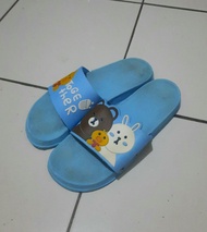 Sendal Slip-On warna biru Motif Kartun Preloved | Sendal | Sendal Preloved | Sendal Slip-On