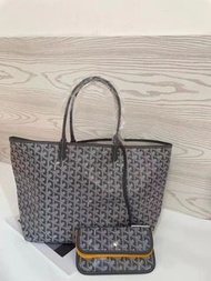 Goyard tote bag